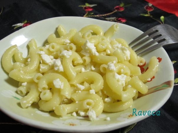 Feta Cheese Macaroni / Macaroane cu brânză